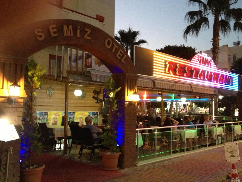Semiz Apart Hotel 阿拉尼亚 外观 照片
