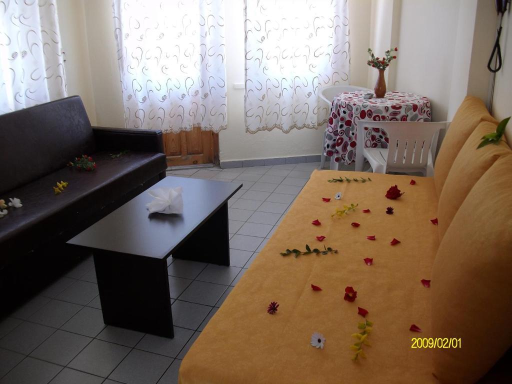 Semiz Apart Hotel 阿拉尼亚 外观 照片