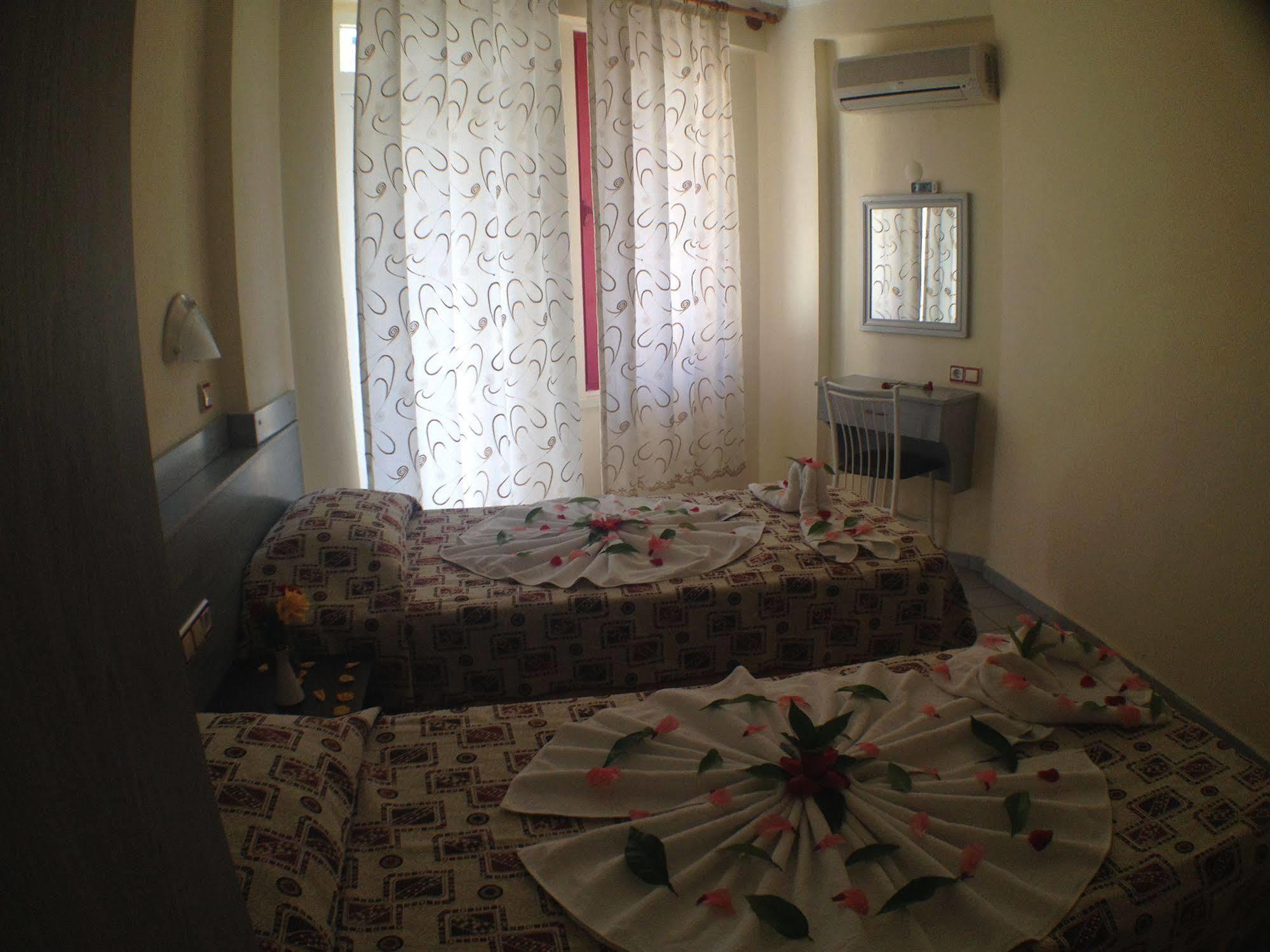 Semiz Apart Hotel 阿拉尼亚 外观 照片