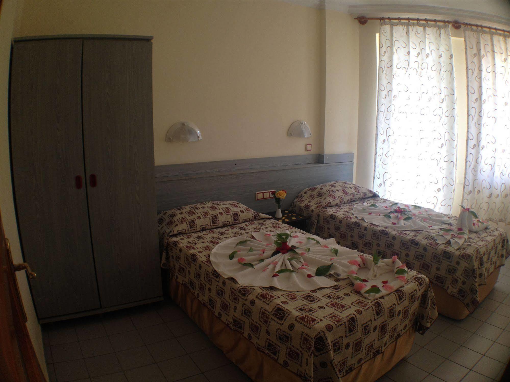 Semiz Apart Hotel 阿拉尼亚 外观 照片